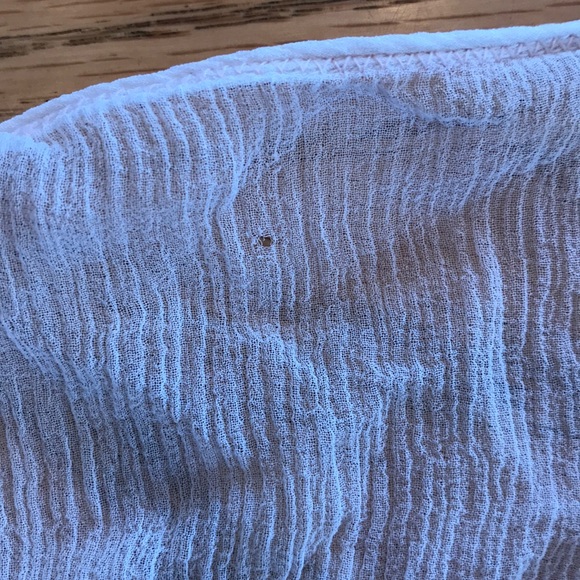 Sheer blouse with appliqués - Picture 7 of 8